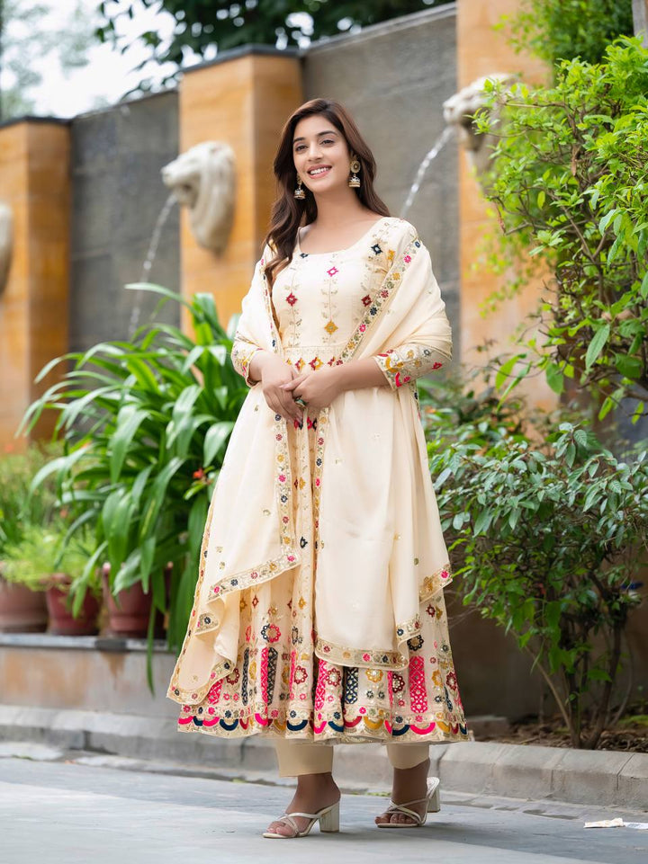 PREMIUM & LUXURIOUS DESIGNER READYMADE ANARKALI SUIT