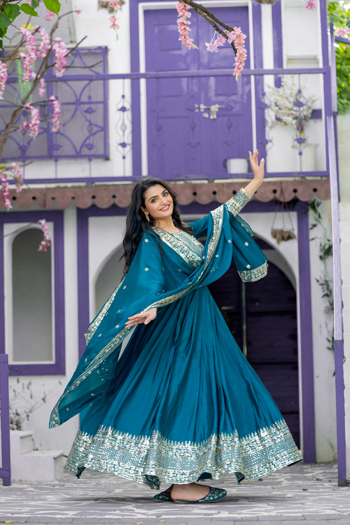 Heavy Designer Party Wear Look Gown