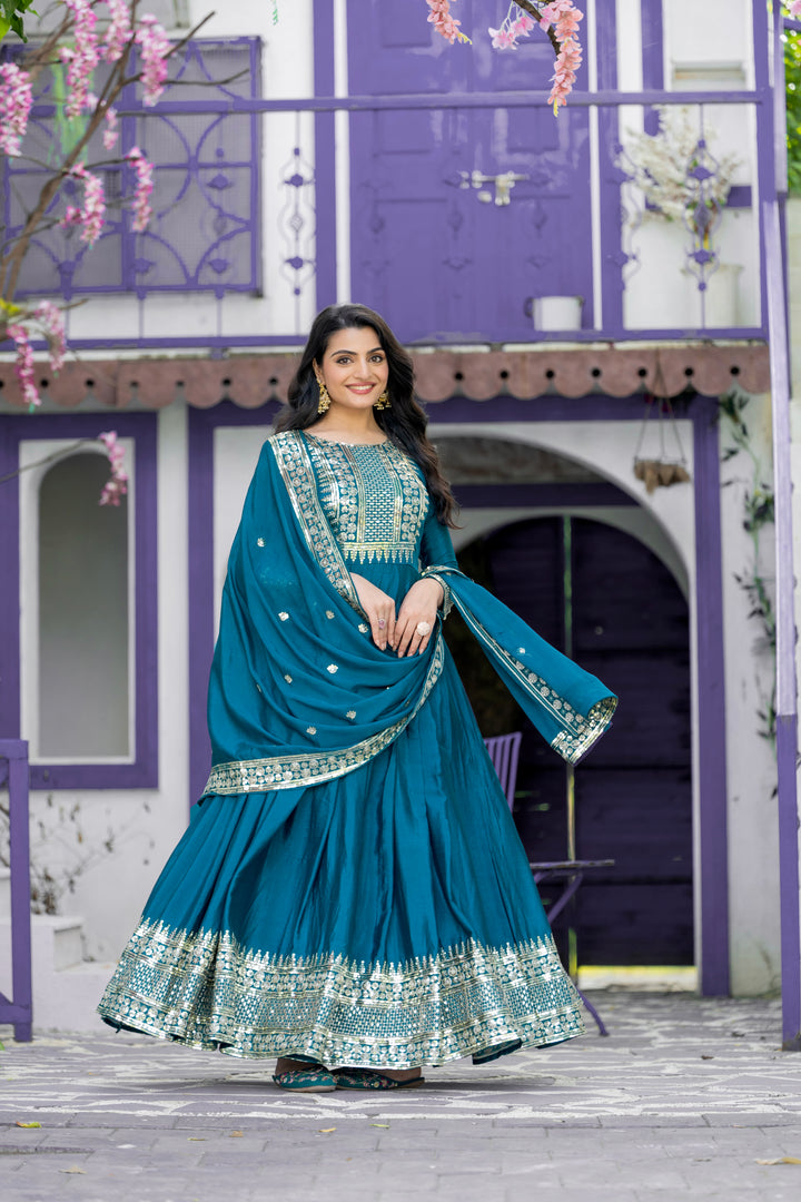 Heavy Designer Party Wear Look Gown