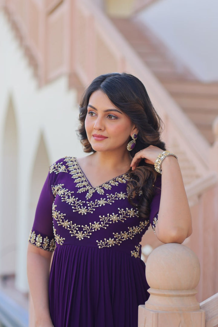 Desinger Puprle anarakli Gown