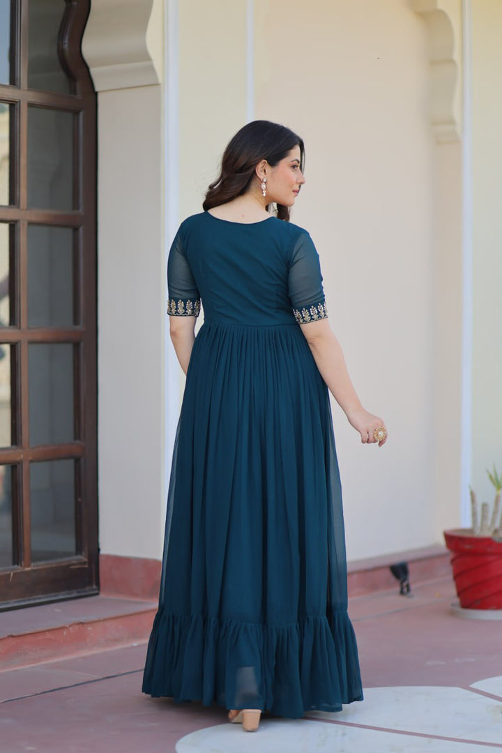 Desinger anarakli Gown