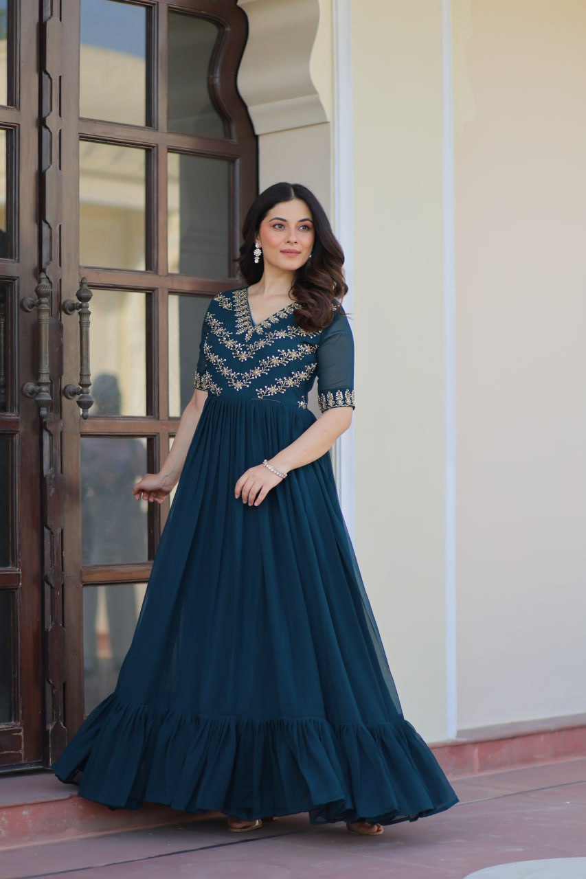 Desinger anarakli Gown