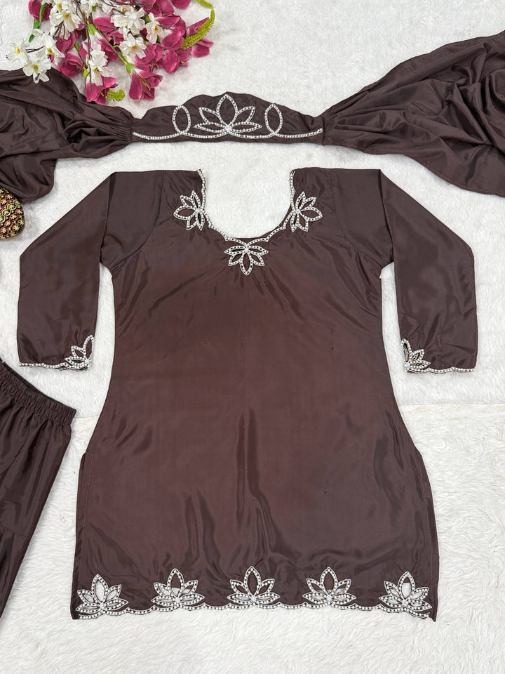 Đěsigner Party Wear Look Top With Farshi Salwar