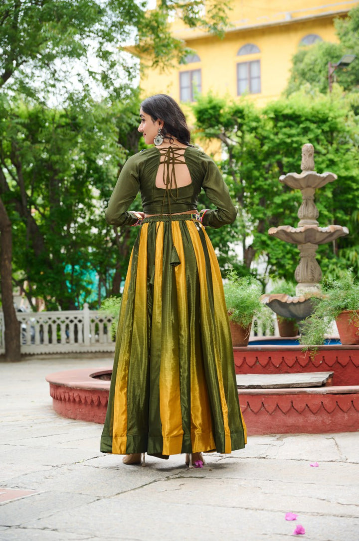navaratri Chinnon Lahengha Choli