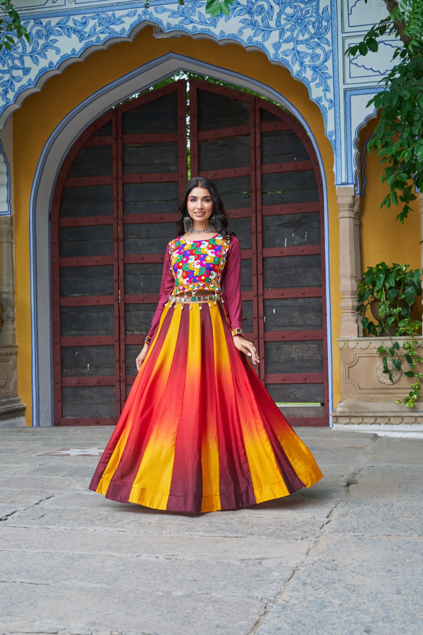 Desinger navaratri Chinnon Lahengha Choli