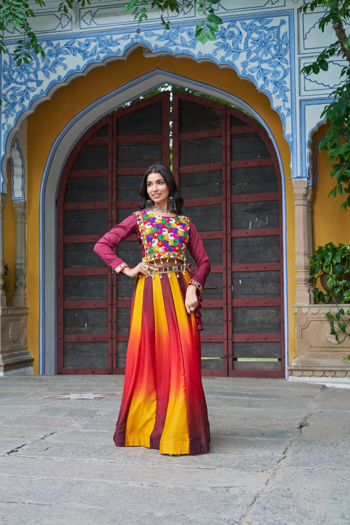 Desinger navaratri Chinnon Lahengha Choli