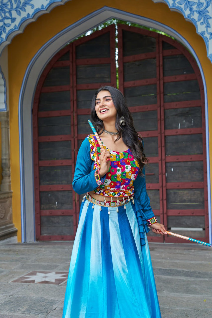 Classic Desinger navaratri Chinnon Lahengha Choli