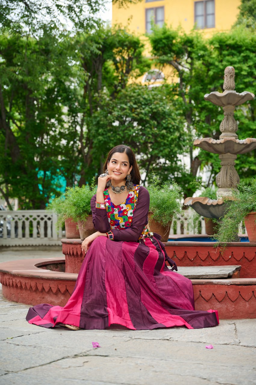 Tranding Desinger navaratri Chinnon Lahengha Choli