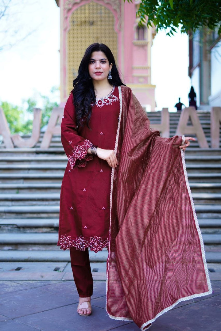 TRANDING 3 PIECE FANCY KURTI-PENT AND DUPATTA SET