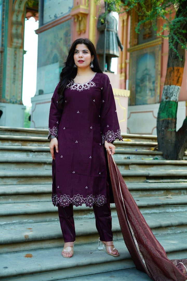TRANDING 3 PIECE FANCY KURTI-PENT AND BEAUTIFUL DUPATTA SET