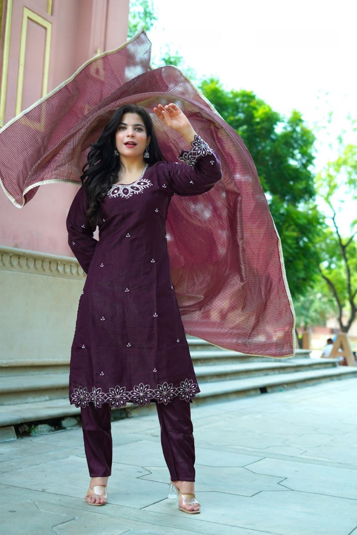 TRANDING 3 PIECE FANCY KURTI-PENT AND BEAUTIFUL DUPATTA SET