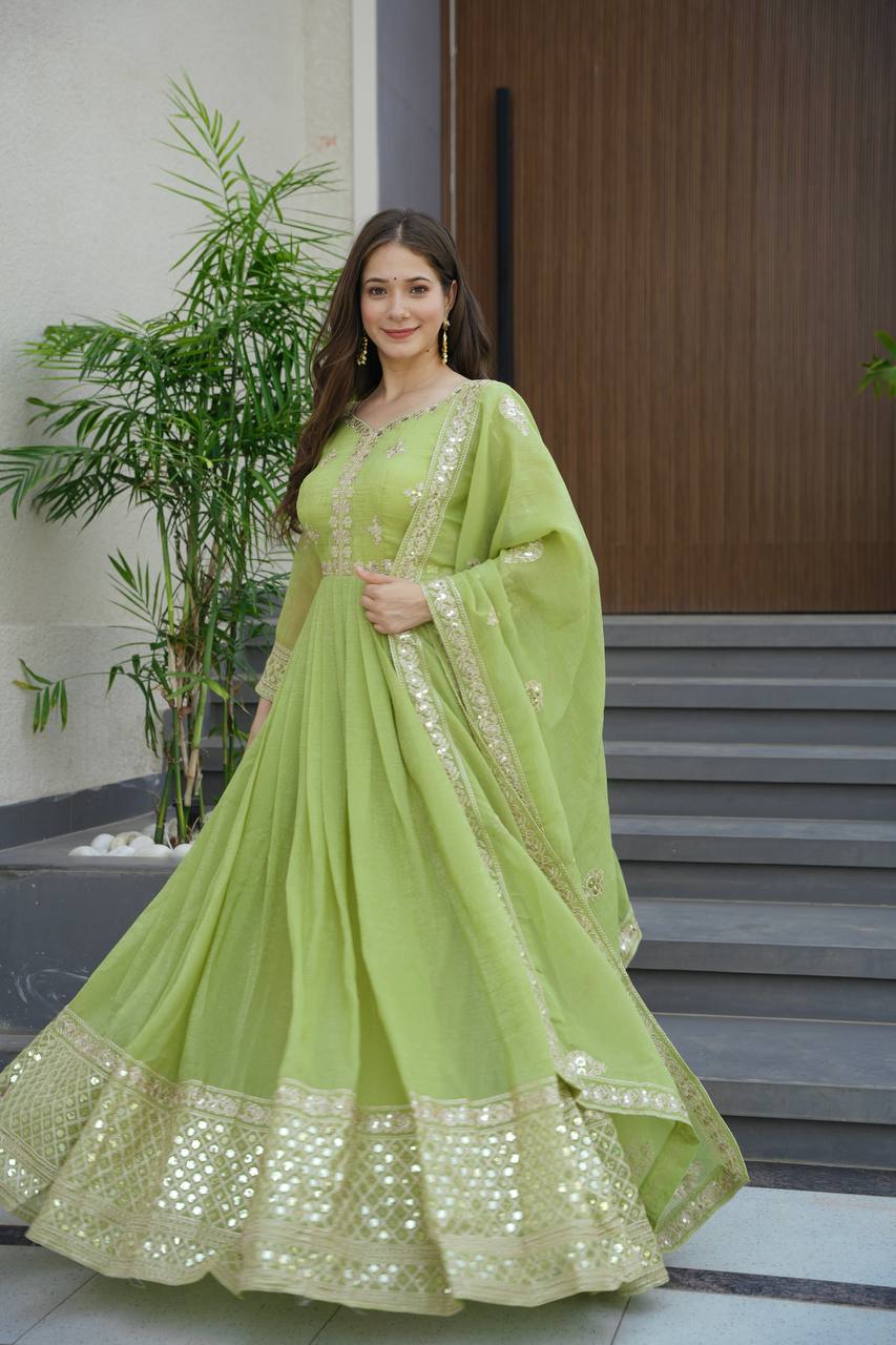 Designer Party Wear Look Gown