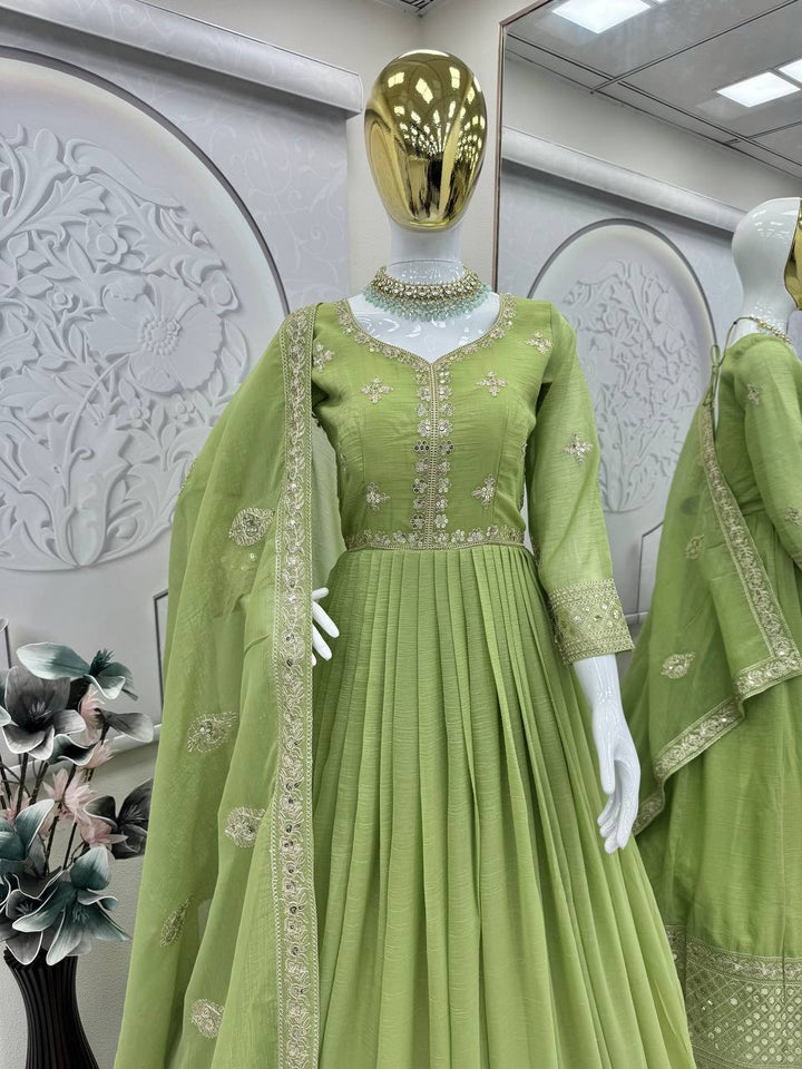 Designer Party Wear Look Gown