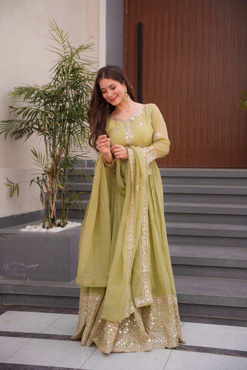 Designer Anarkali Tranding Party Wear Look Gown