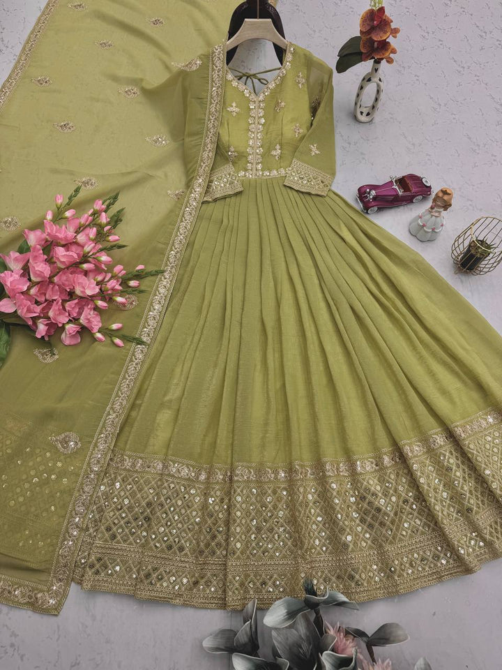 Designer Anarkali Tranding Party Wear Look Gown