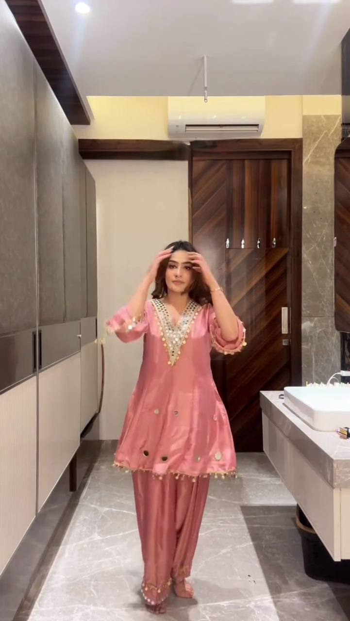 EXCLUSIVE AND TRENDY SARARA  SET