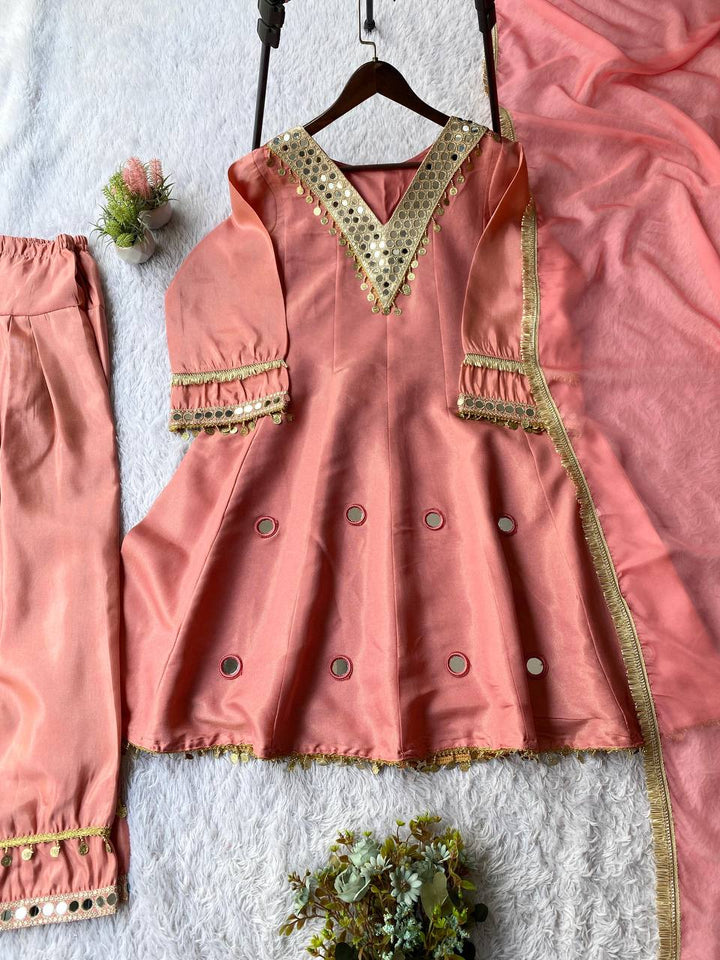 EXCLUSIVE AND TRENDY SARARA  SET